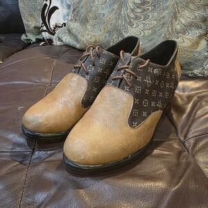 Brown Two-Tone Kid's Lace-Up Oxfords